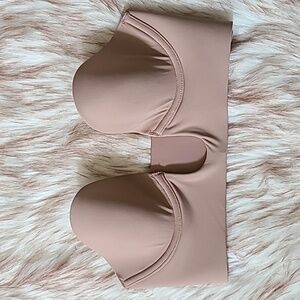 NWOT SKIMS Deep Plunge Shapewear Bra  Size XS Clay